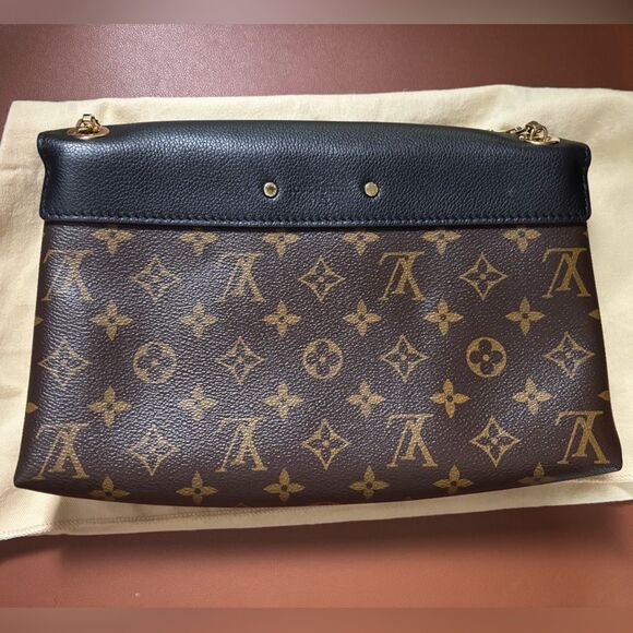 Louis Vuitton Pallas Monogram Chain crossbody/shoulder bag - Picture 2 of 9